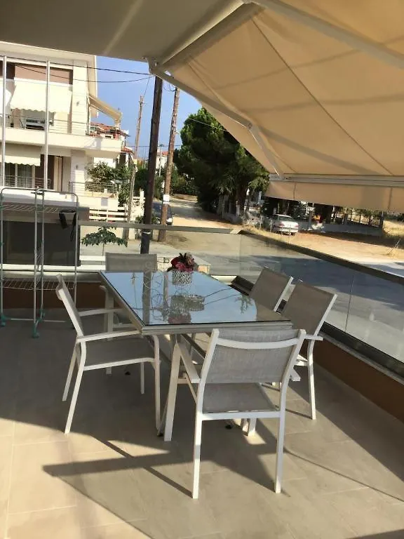 הוילה ניקיטי Estia House M בית נופש
